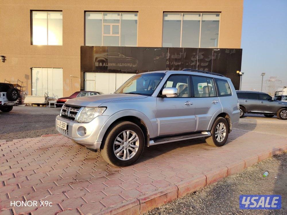 2014 Mitsubishi باجيرو