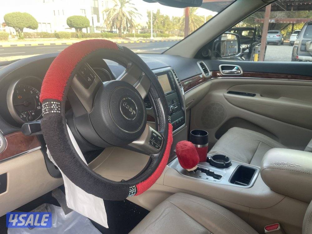 2012 جيب Grand Cherokee