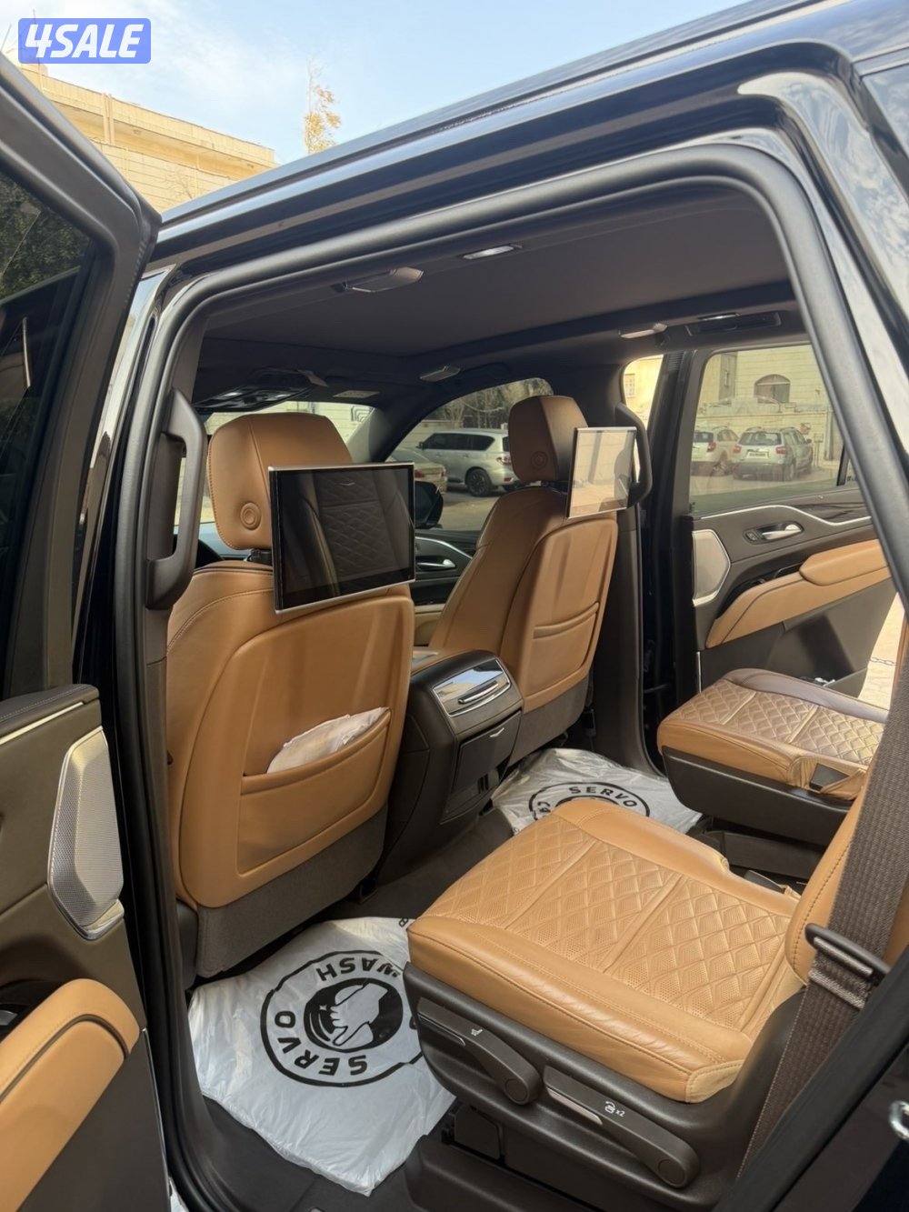 2021 كاديلاك Escalade