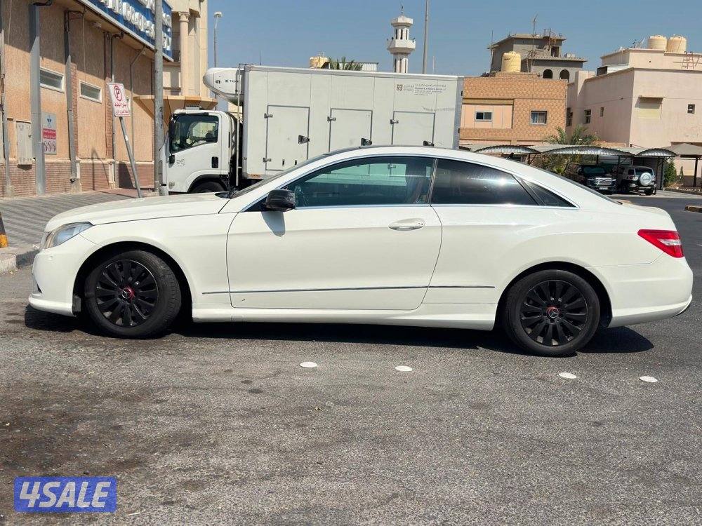 2011 مرسيدس بنز E-Class