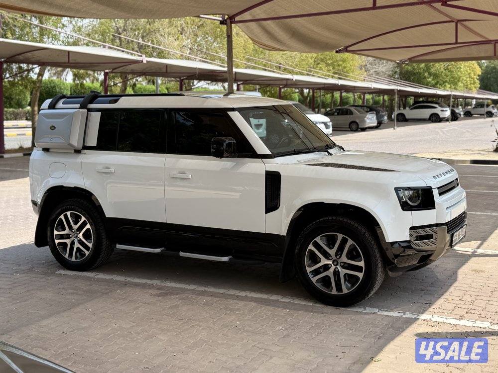 2023 لاند روفر Defender
