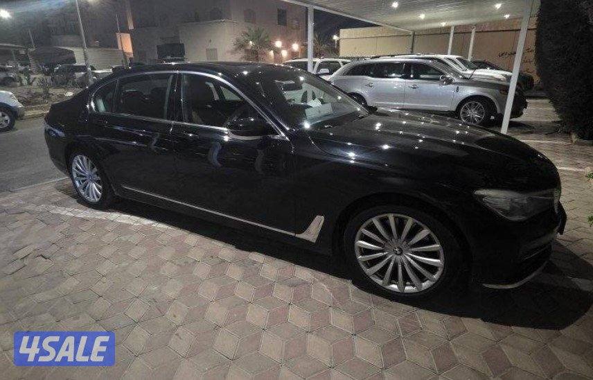 2017 بي إم دبليو 7 Series