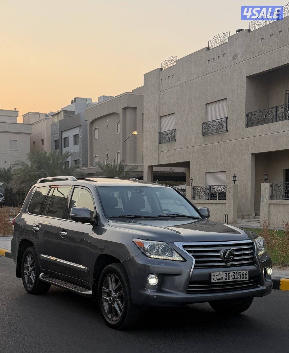 2014 لكزس LX