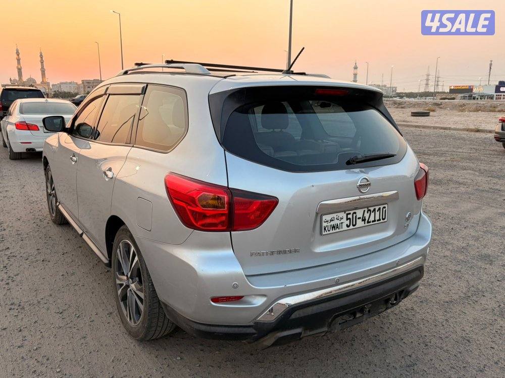 2018 نيسان Pathfinder