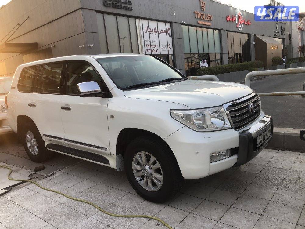 2011 Toyota لاند كروزر