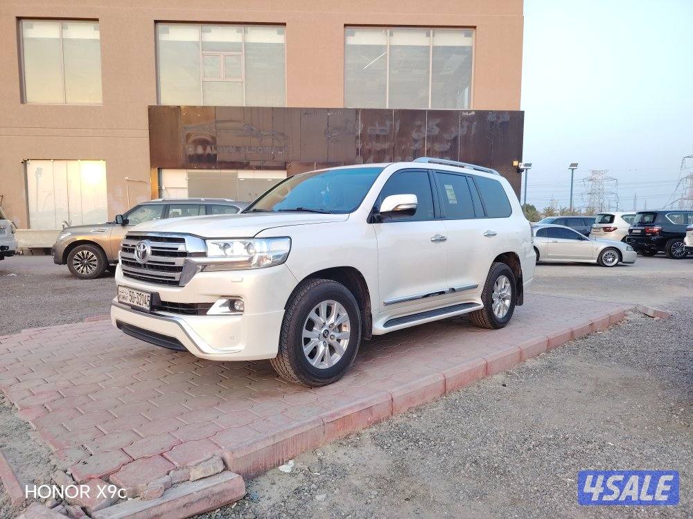 2018 Toyota لاند كروزر