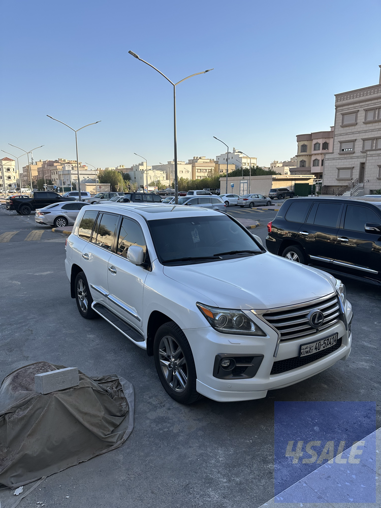 2013 لكزس LX
