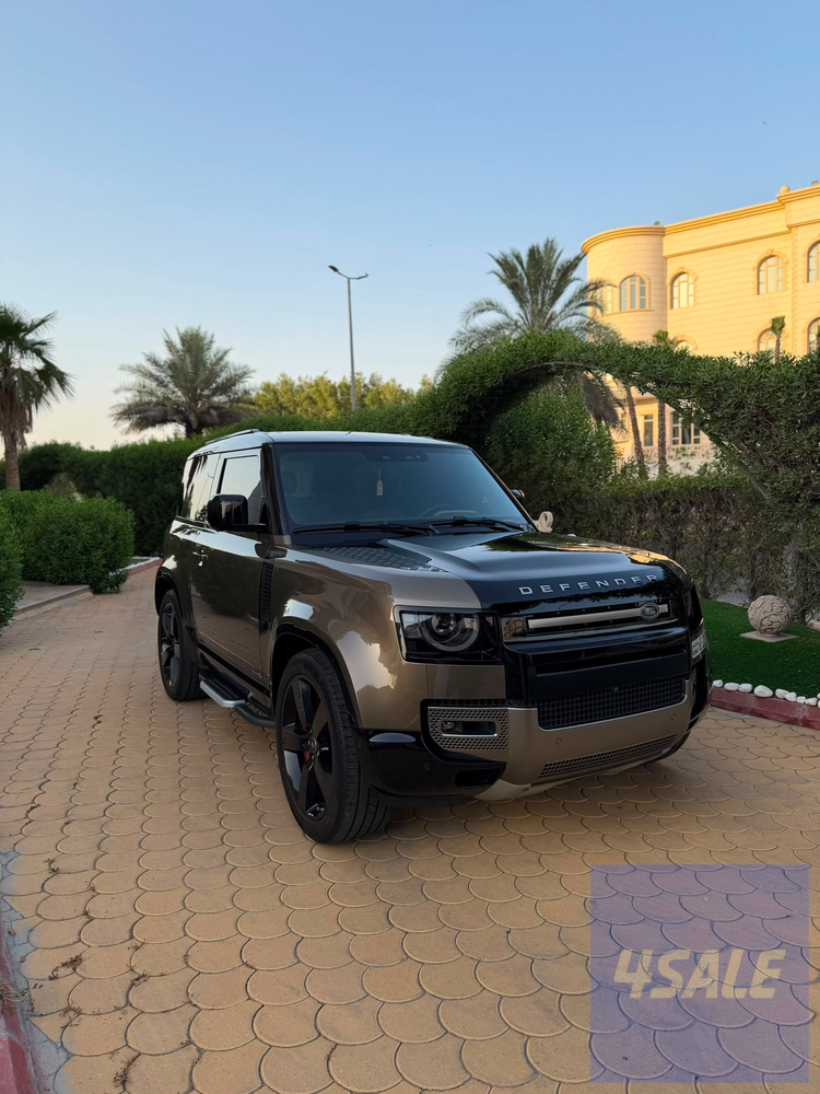 2021 لاند روفر Defender